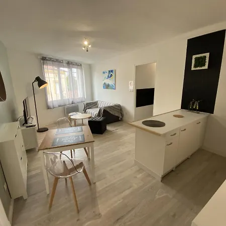Le Desbals - T2 Agreable Pres Du Metro Apartment